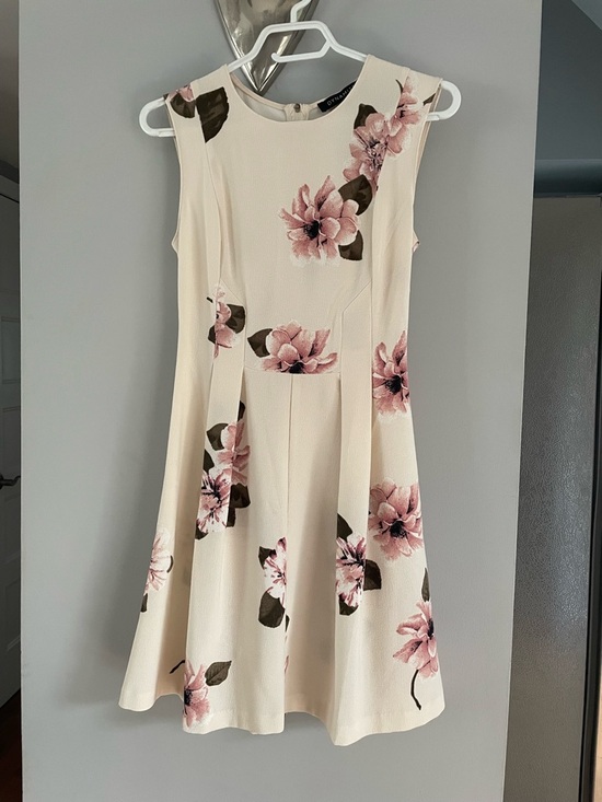Dynamite Dresses & Skirts - Dynamite Cream Sleeveless Mini Dress with Pink Floral Print